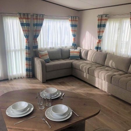 Larch Superior Holiday Home Chapel Saint Leonards Esterno foto
